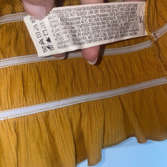 Yellow blouse - Picture 4 of 4